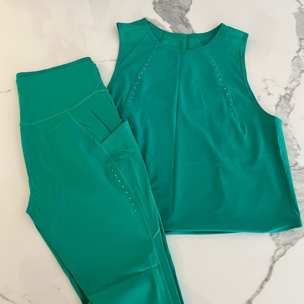 Kelly Green Lululemon tank and leggings. Both size 8, worn once